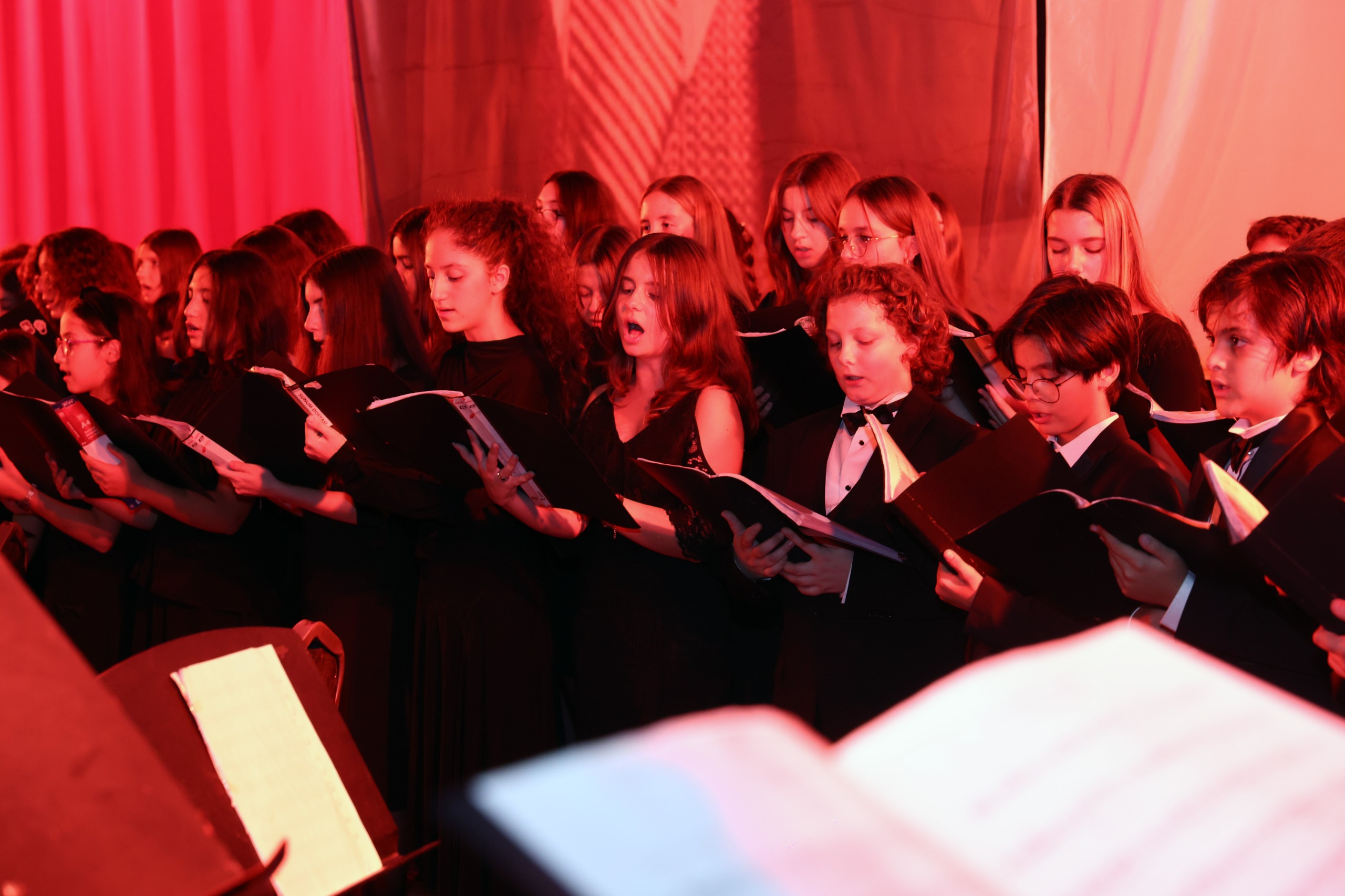 DEÜ’DEN CUMHURİYETİN 102. YILINA YAKIŞAN SANAT ŞÖLENİ